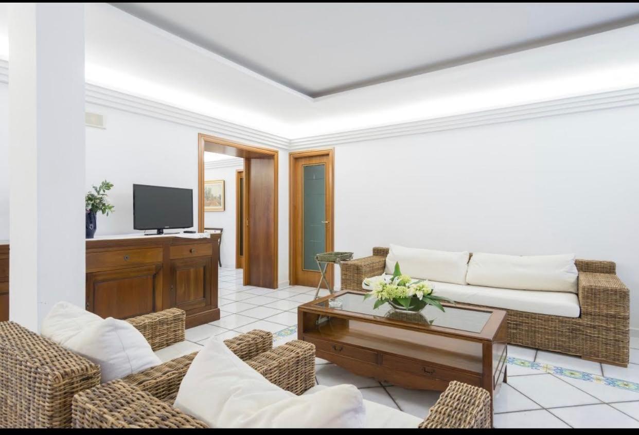 B&B Villa Irma Sorrente Extérieur photo